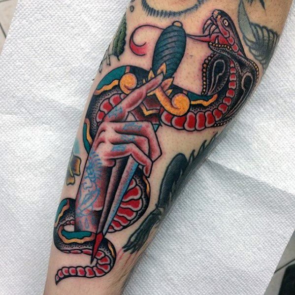 Tatuaggi Con Serpente E Pugnale Simbologia E Significato