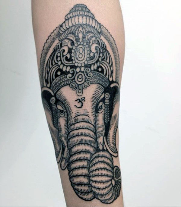 Gott Ganesha tattoo 07