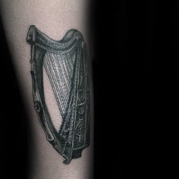 Harfe tattoo 05