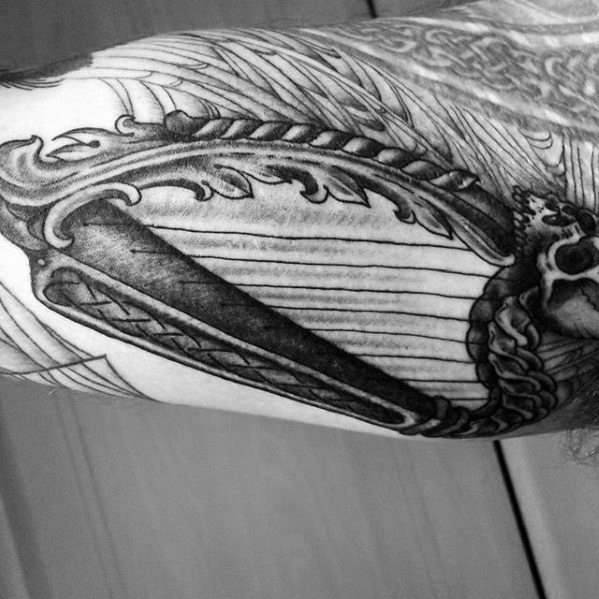 Harfe tattoo 17