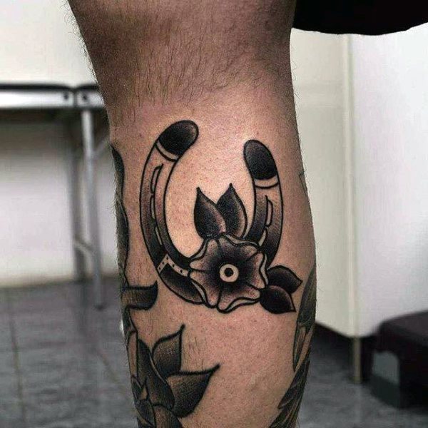 Pferdehufe Hufeise tattoo 45
