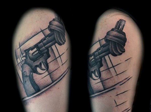 Pistole tattoo 03