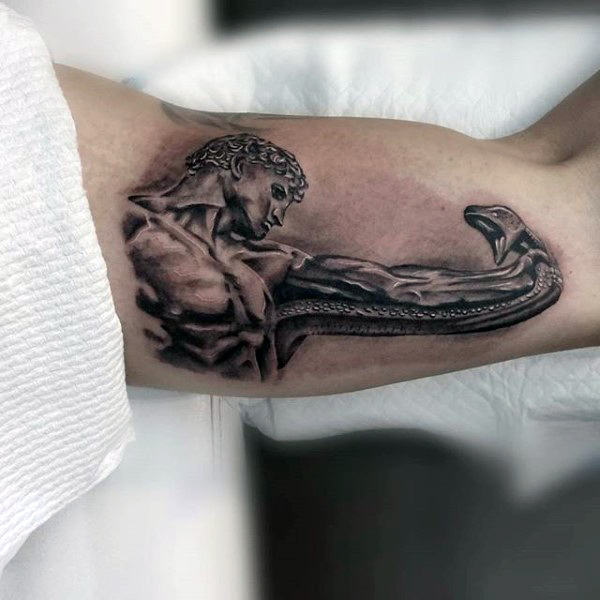 griechische tattoo 69