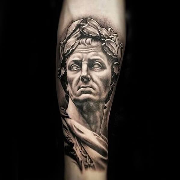 romische Statue tattoo 103