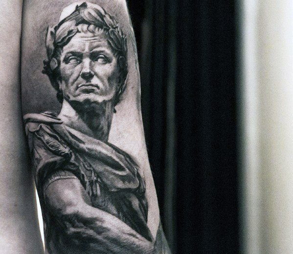 romische Statue tattoo 15