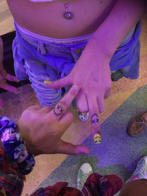 beste freunde tattoo 175