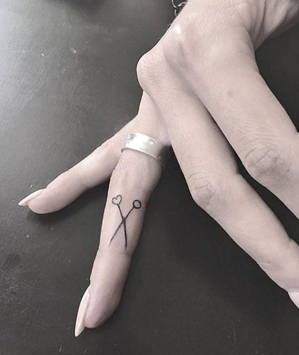 tattoo finger 132
