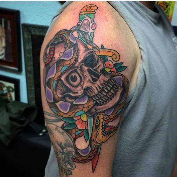 totenkopf tattoo 182