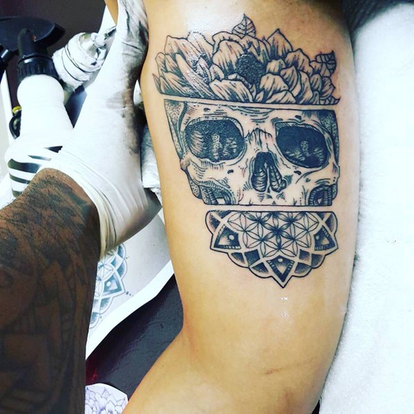 totenkopf tattoo 223