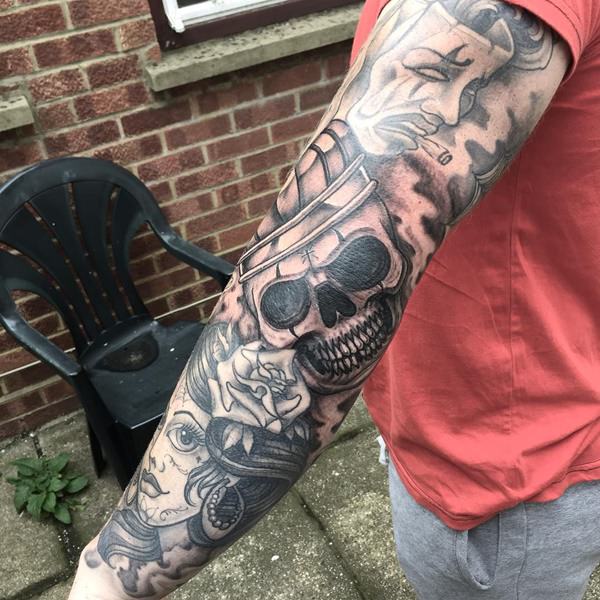 totenkopf tattoo 268