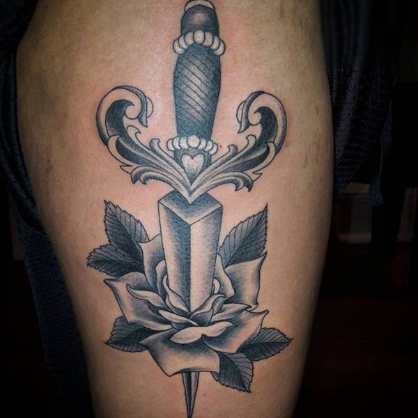 oberschenkeln tattoo 195