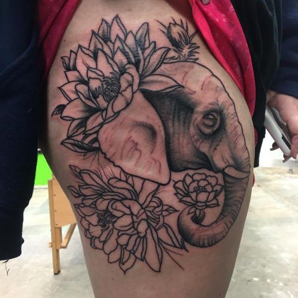 oberschenkeln tattoo 222