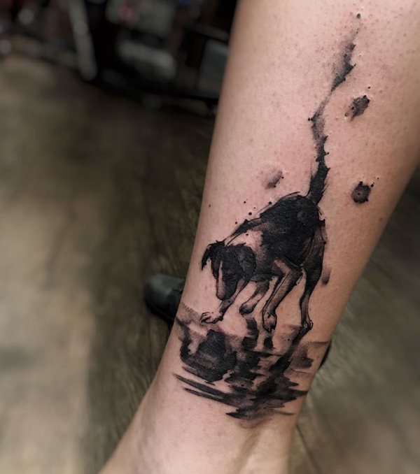 hund tattoo 84