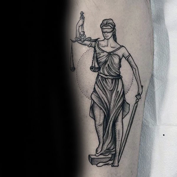 Justitia Gottin Gerechtigkeit tattoo 22