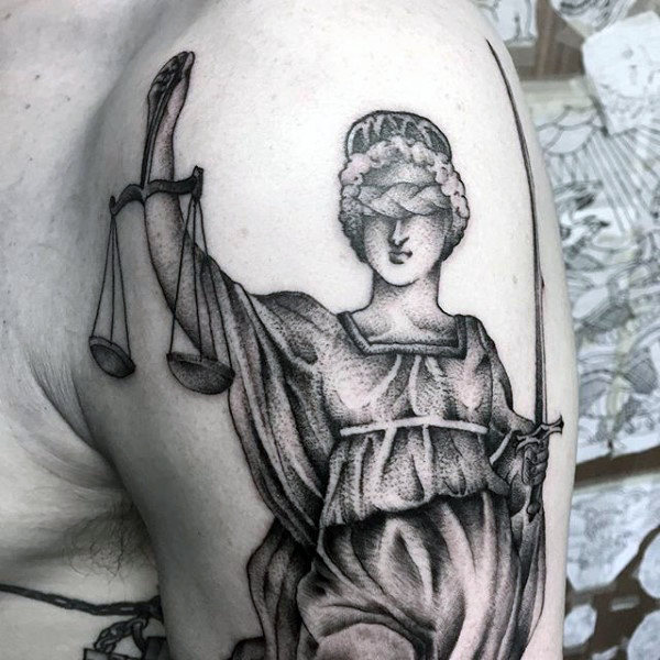 Justitia Gottin Gerechtigkeit tattoo 38