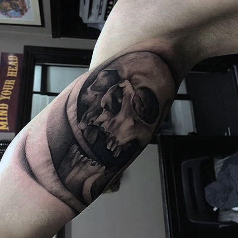 bizeps tattoo 745