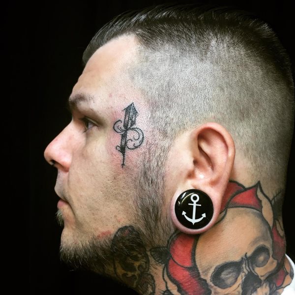 gesichts tattoo 193