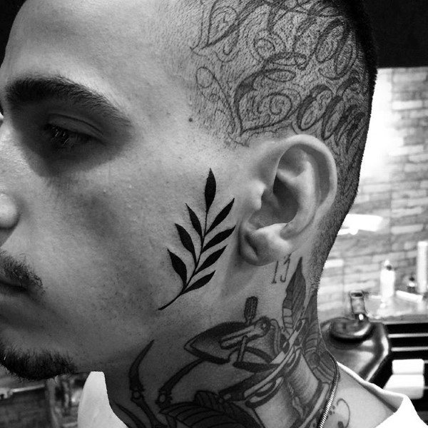gesichts tattoo 593
