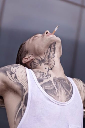 hals tattoo 157
