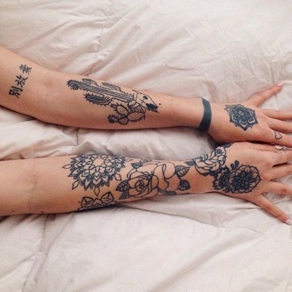 hand tattoo 1041