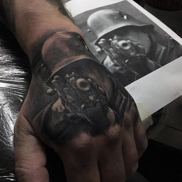 hand tattoo 121