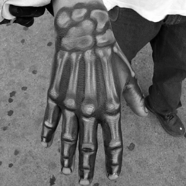 hand tattoo 301
