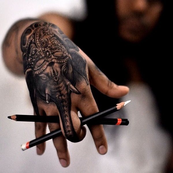hand tattoo 501
