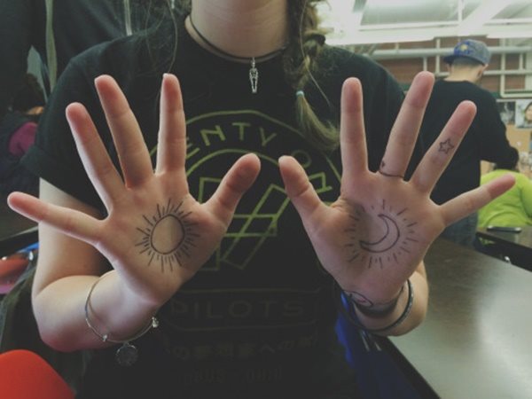 hand tattoo 637