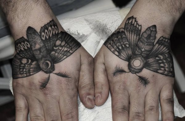 hand tattoo 717