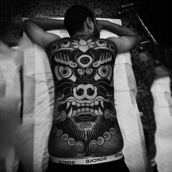 ruecken tattoo 449