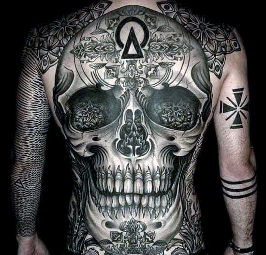 ruecken tattoo 945