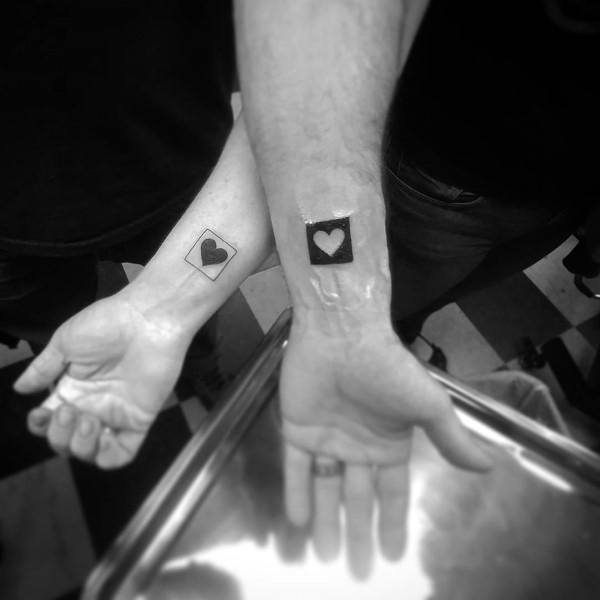 verliebte freunde tattoo 241