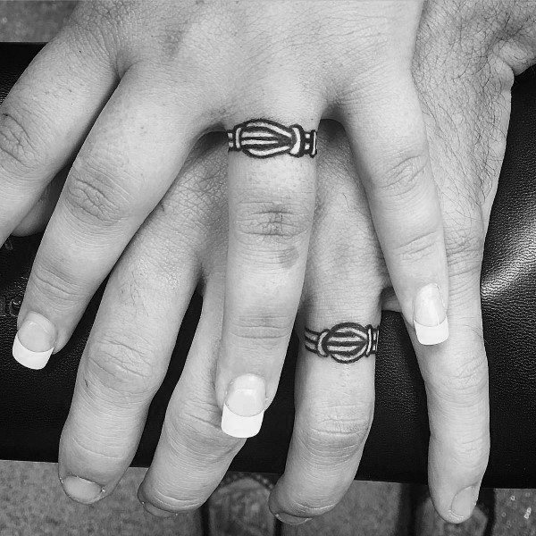 verliebte freunde tattoo 81