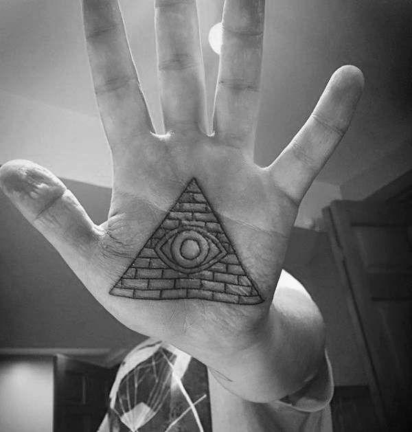 Agyptische Pyramiden tattoo 25