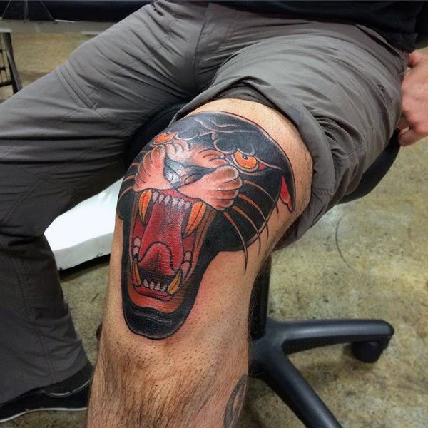 Knie tattoo 19