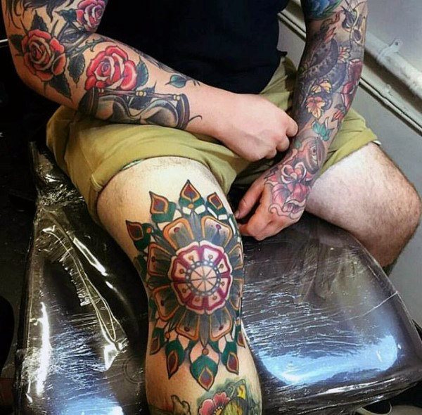 Knie tattoo 31
