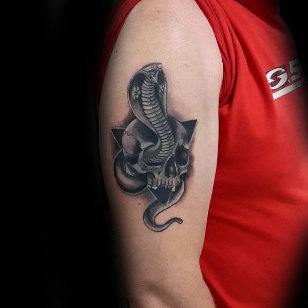 Kobra tattoo 105