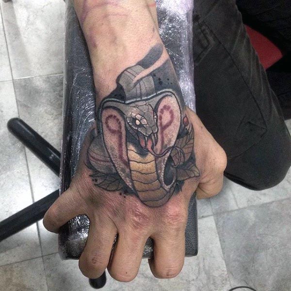 Kobra tattoo 157