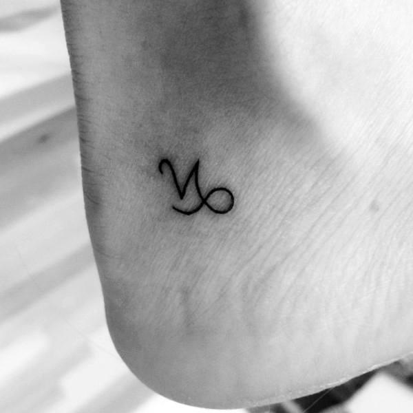 Steinbock Tattoo Klein Frau