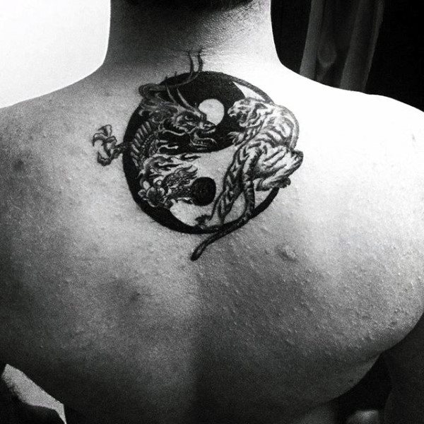 yin yang symbole tattoo 97