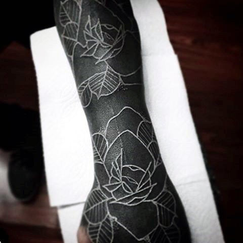 weisse farbe tattoo 111