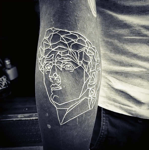 weisse farbe tattoo 171