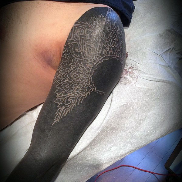weisse farbe tattoo 209