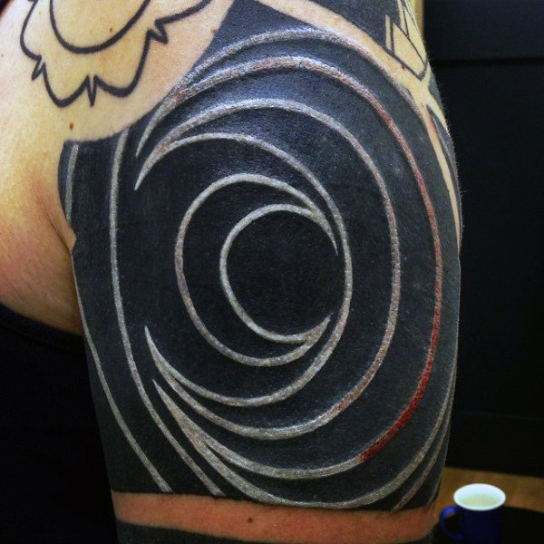 weisse farbe tattoo 37