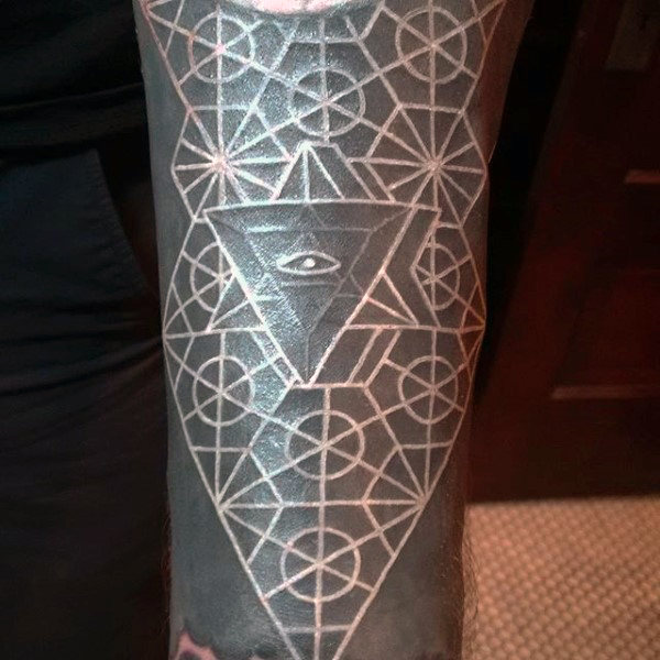 weisse farbe tattoo 69