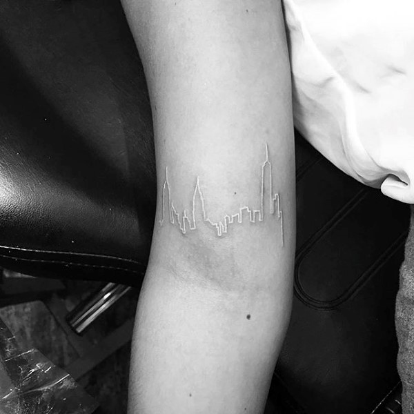 weisse farbe tattoo 87