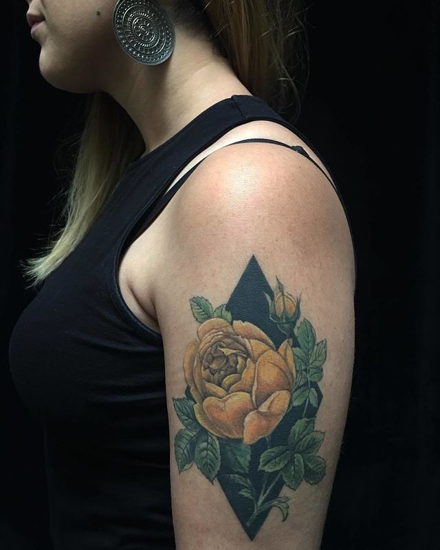 rose tattoo 211