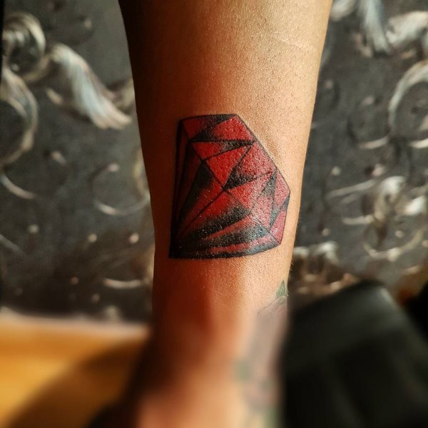 diamant tattoo 272