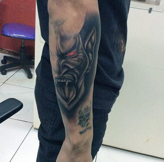 damonen tattoo 16