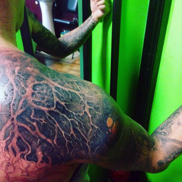 damonen tattoo 40